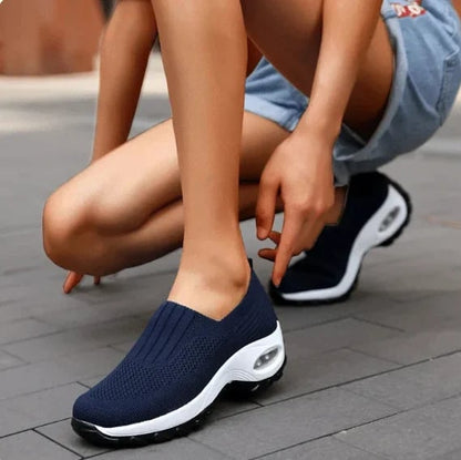 Womens GO-WALK Air Cushion Trainers